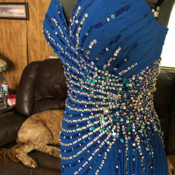 Tony Bowls Beaded Sequin Formal Dress - Picture 12 of 14